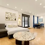 Spacieux appartement à Paris- 10 voyageurs