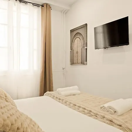 Spacieux à Paris- 10 Voyageurs Appartamento *